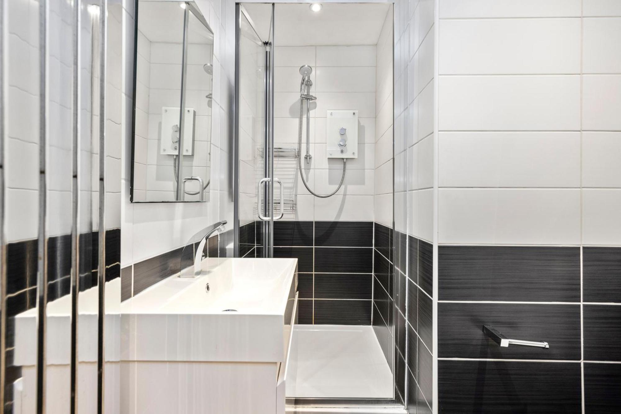 Joivy Modern Flat In City Centre - For Up To 3 Guests Edimburgo Exterior foto