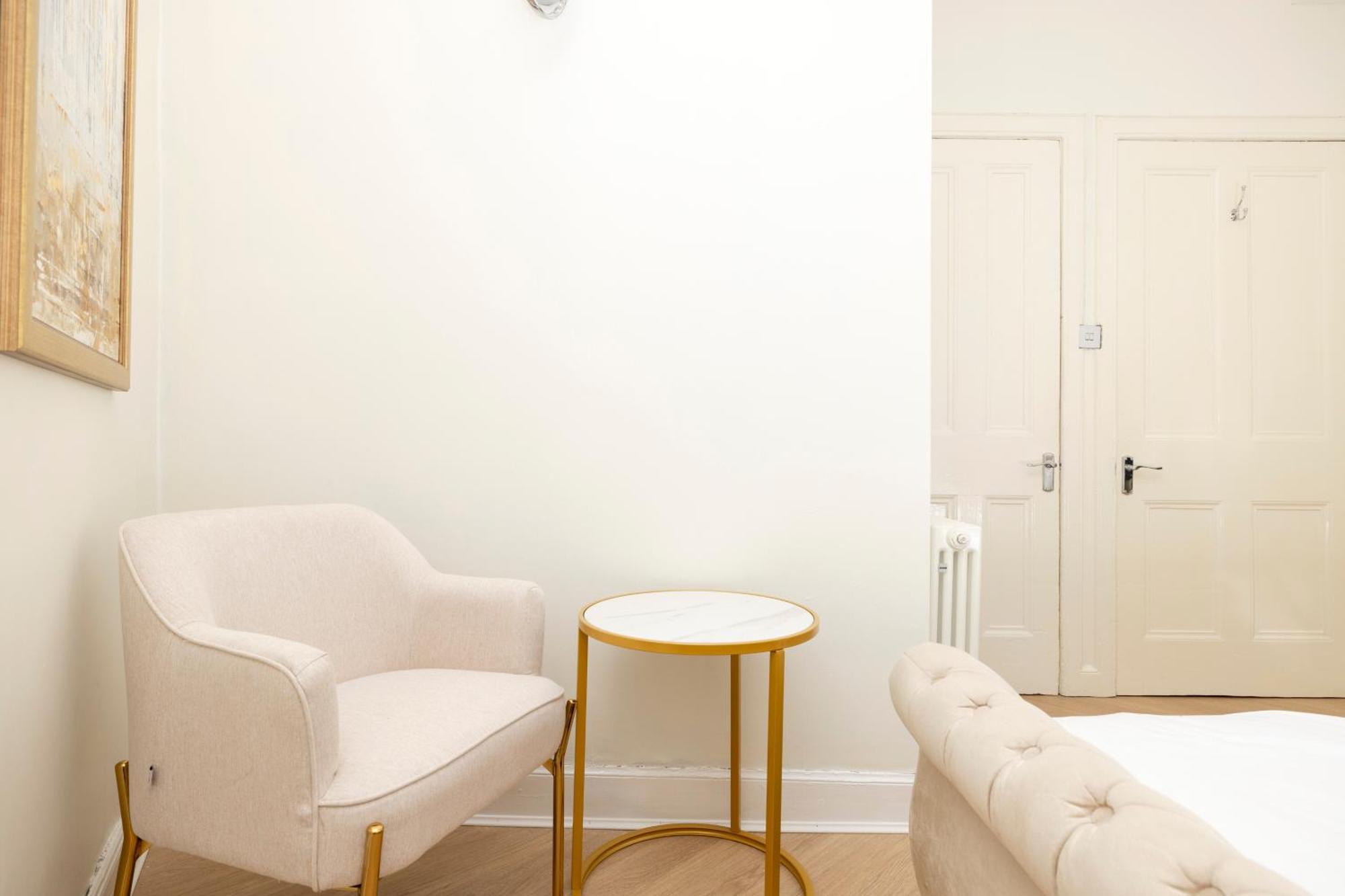 Joivy Modern Flat In City Centre - For Up To 3 Guests Edimburgo Exterior foto