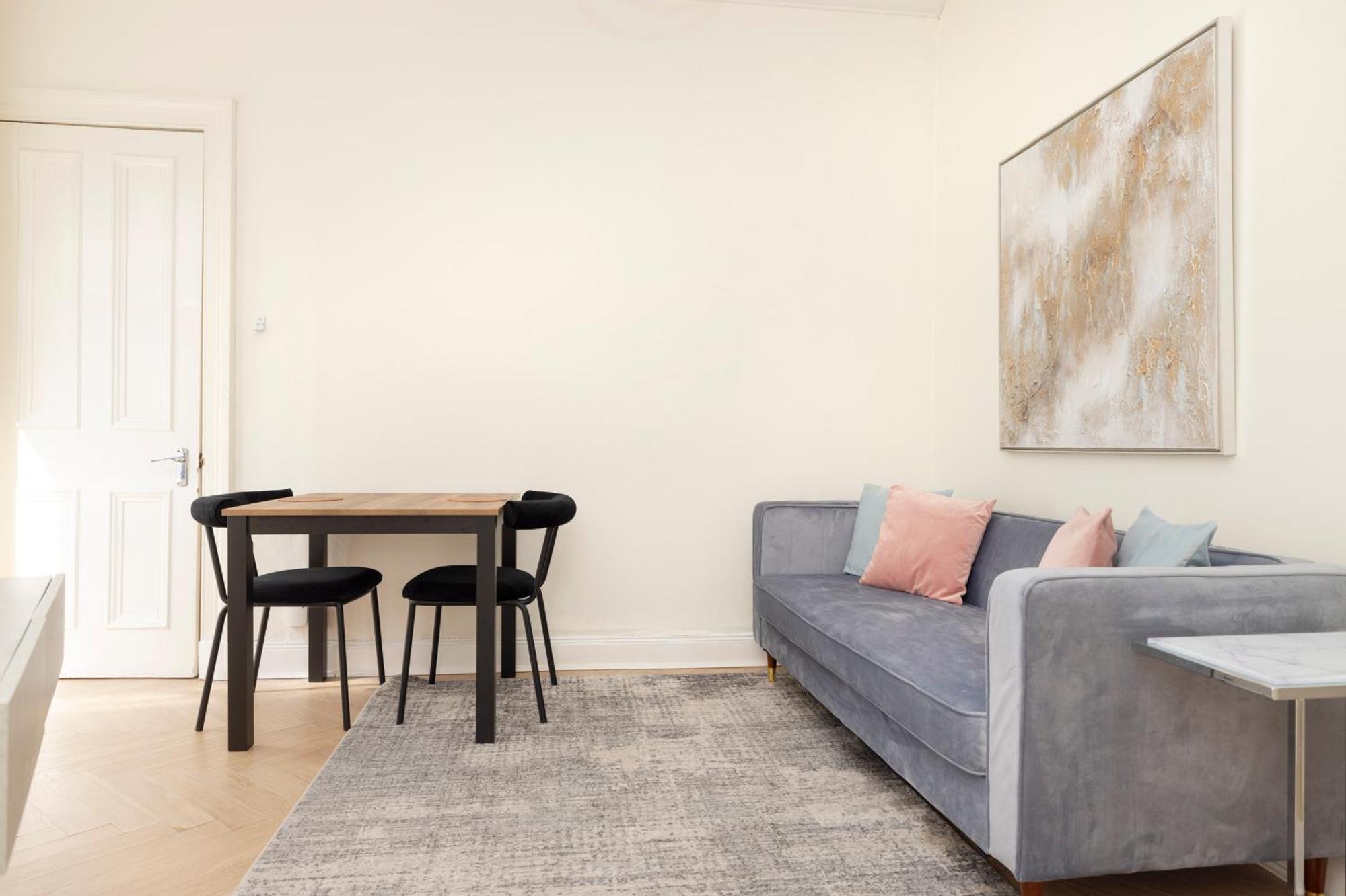 Joivy Modern Flat In City Centre - For Up To 3 Guests Edimburgo Exterior foto