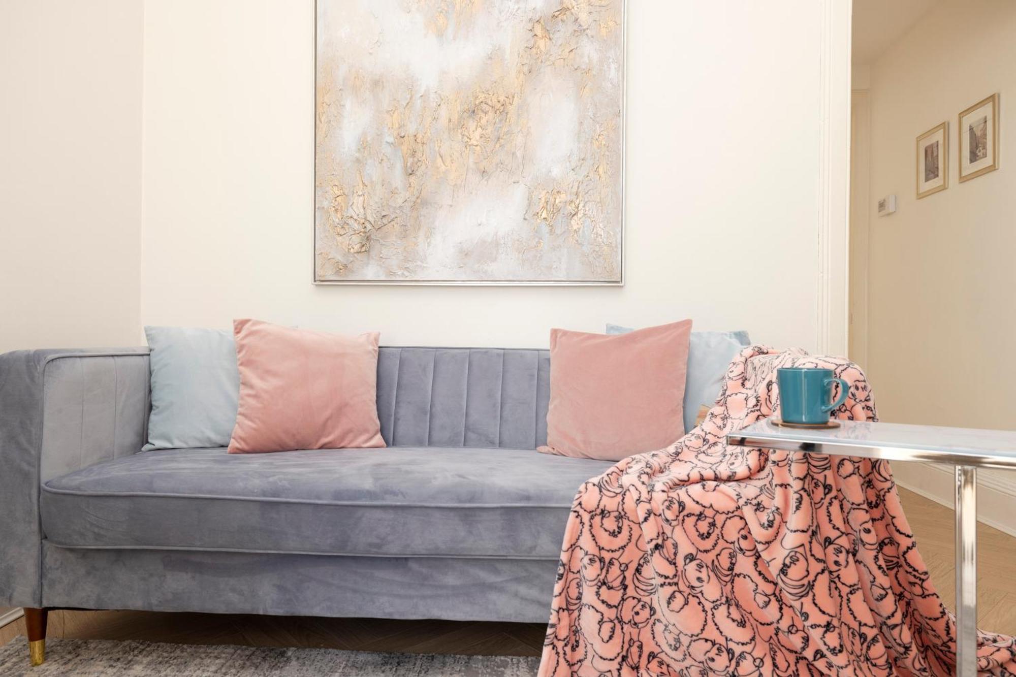 Joivy Modern Flat In City Centre - For Up To 3 Guests Edimburgo Exterior foto